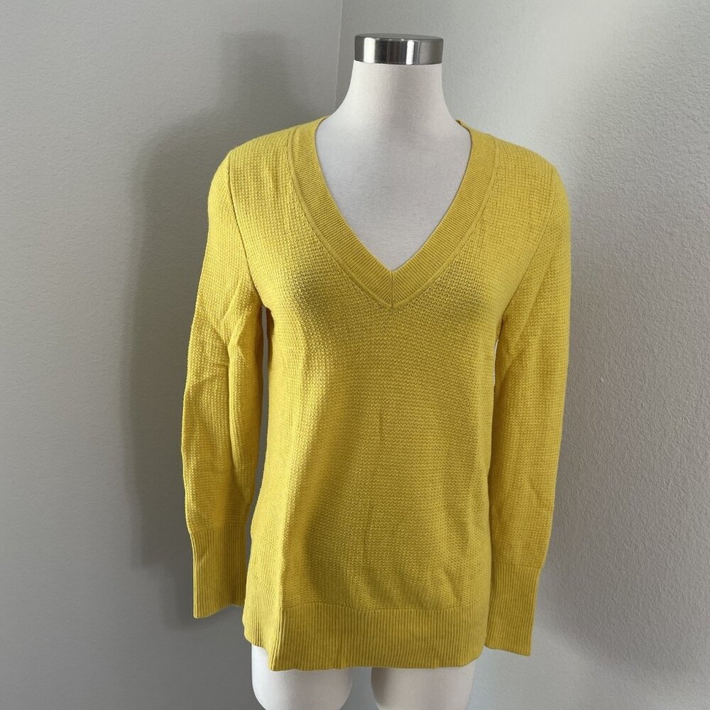 NEW $59 Gap Womens Yellow V Neck Pullover Sweater Size Small Long Sleeve Top
